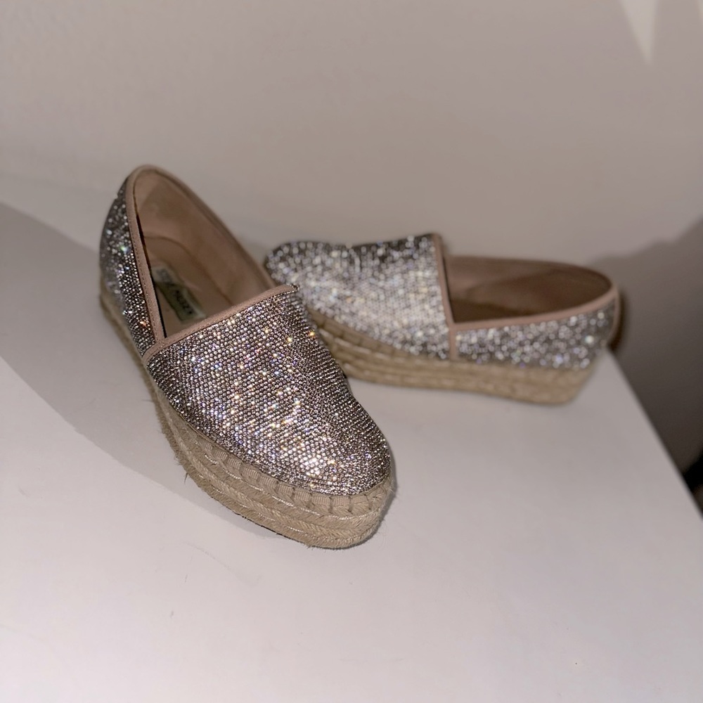 Steve Madden Rhinestone shoes Size 7.5US